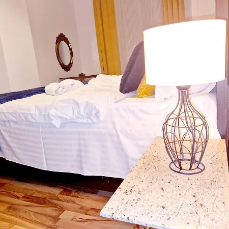 Апартаменти Spacious 3 5* Mansion Near Muzeului Square. Free Parking Клуж-Напока
