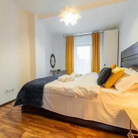 Spacious 3 5* Mansion Near Muzeului Square. Free Parking