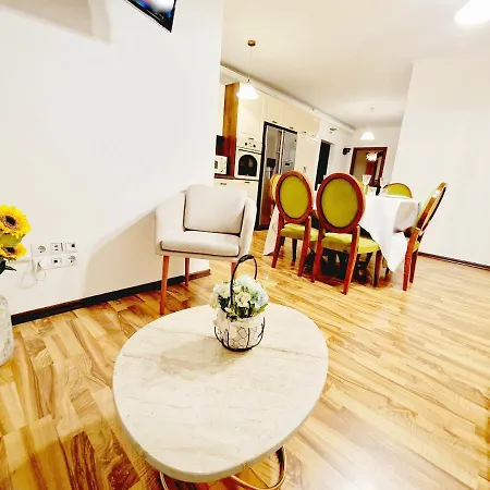 Spacious 3 5* Mansion Near Muzeului Square. Free Parking * קלוז'-נאפוקה