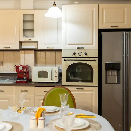 דירה Spacious 3 5* Mansion Near Muzeului Square. Free Parking