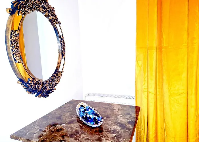 Spacious 3 5* Mansion Near Muzeului Square. Free Parking Apartmán *