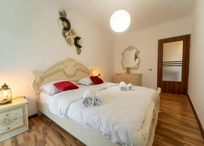 Spacious 3 5* Mansion Near Muzeului Square. Free Parking Apartmán